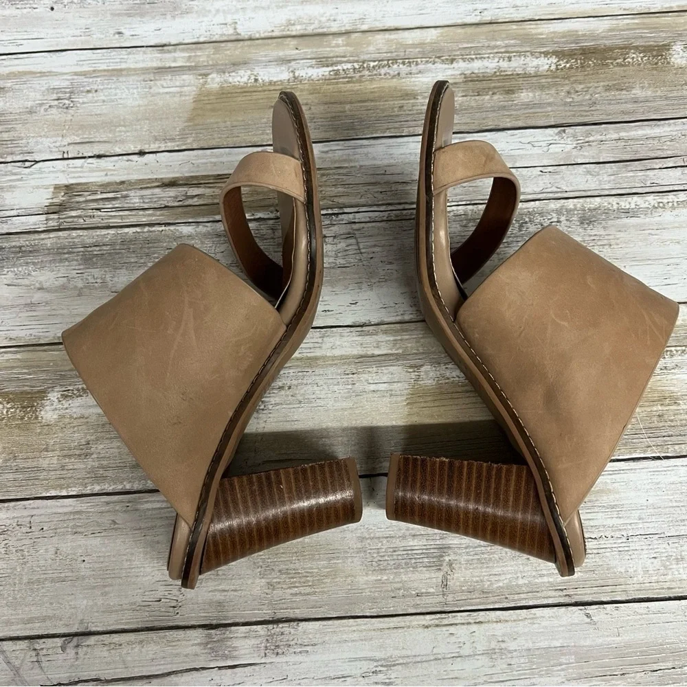 Alias Mae Evoke Mule Heel Sandal